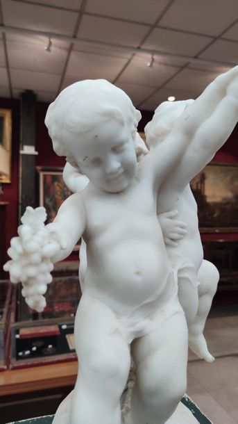 null ECOLE FRANCAISE DANS LE GOUT DE  Guglielmo PUGI
Trois amours dansant
Sculpture,...