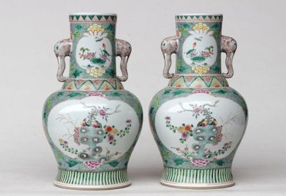 null Pair of porcelain VASES of pansue shape with floral enamel decoration, elephant...
