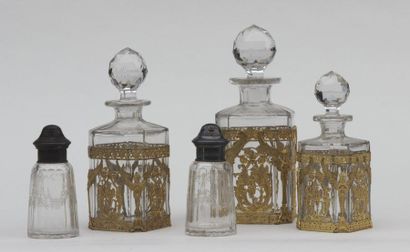Pair of engraved glassware SALIERS, silver
stoppers...