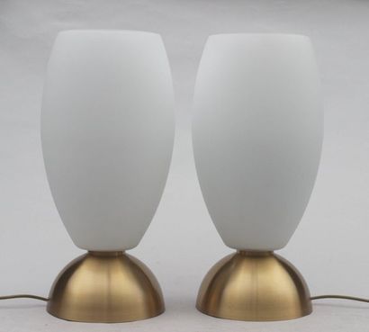 null JEAN PERZEL 
Pair of edition LAMPS "Vases of light" the base in brass, the tulip...