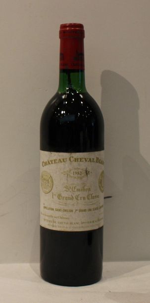 null 1 end CHT CHEVAL BLANC 1982 (NTLB etiq.very light stained)