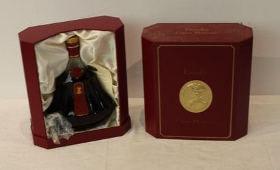 null 1 CARAFE DE COGNAC HENNESSY PARADIS SOUS COFFRET