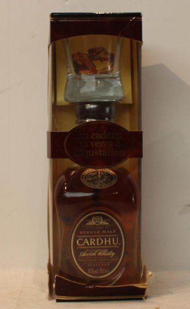 null 1 CARAFE COGNAC CARDHU AVEC VERRES