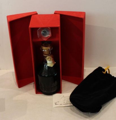 null 1 BACCARAT DECANTER OF HENNESSY COGNAC IN 1 BOX