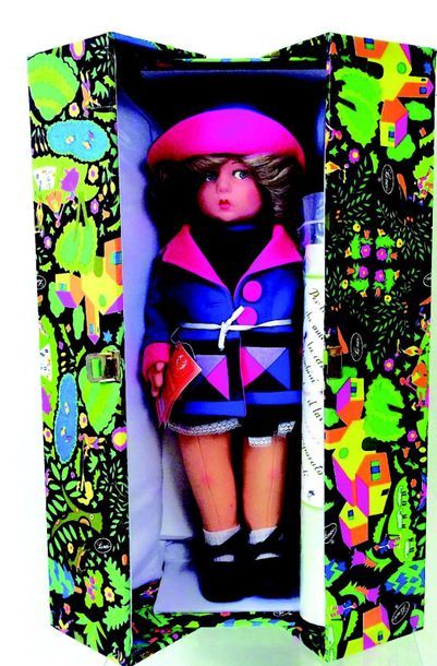 null Contemporary Italian-made felt doll by LENCI. With original box and certificate....