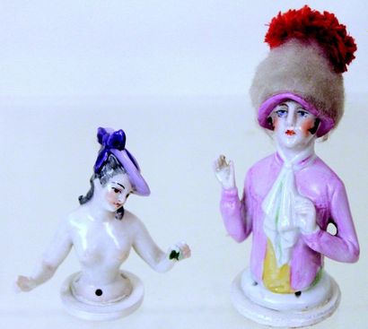 null -Two pretty half figures, one naked with a hat. H 8cm + another dressed in a...