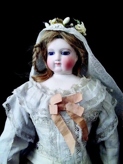 null -«Mariée», rare et belle poupée parisienne de la maison BARROIS, tête pivotante...