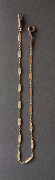 Vest chain in yellow gold 750°/°°
Weight...