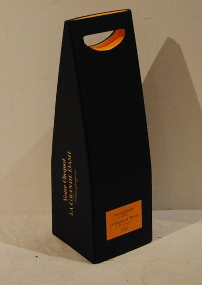 null 1 bout CHAMPAGNE LA GRANDE DAME EN COFFRET