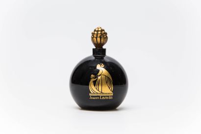 null Jeanne Lanvin - "Arpège" - (1927)

Black ball" model bottle in opaque black...