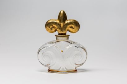 null Vigny - "Chambord" - (1945-1950)

Flask in solid colourless pressed moulded...