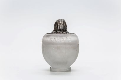 null Ramsès - "crème de beauté" - (1920)

Rare pot en verre incolore pressé moulé...