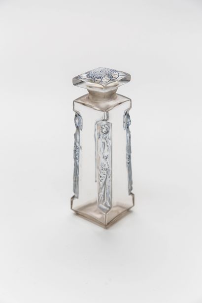 D'Orsay - «Ambre» - (1920) 

Flacon en verre...