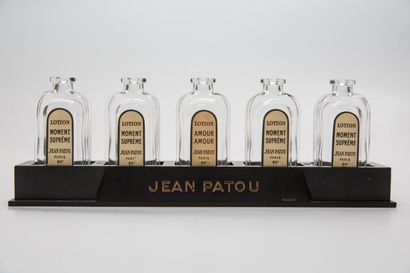 Jean Patou - (1930s) 
Rare titled black bakelite...