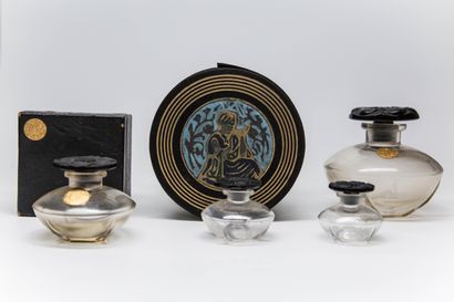  Caron - "Le Narcisse Noir" - (1911) 
Presented in its cardboard cylinder box coated...