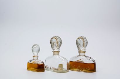 null Hattie Carnegie - "Perfume n°7" - (années 1930)

Trois flacons identiques à...