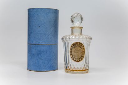 null Guerlain - "Après l'Ondée" - (1906)

Presented in its rare second version cylinder...