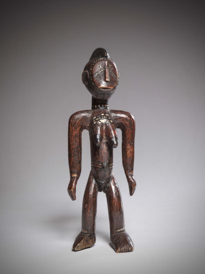 null MOSSI (Burkina Faso)

Feminine polychrome STATUS with a shiny patina and black...