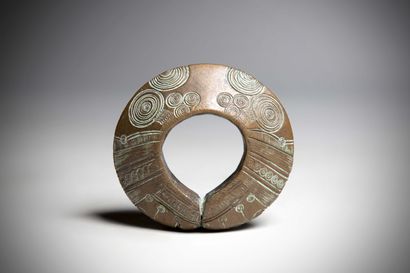 null NUPE (Nigeria)

Heavy BRACELET in copper decorated with concentric circles probably...