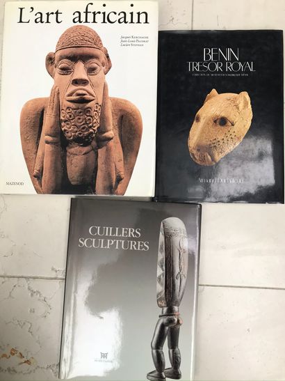 null Trois ouvrages : Bénin Trésor royal Musée de Vienne A. Duchâteau 1990; Cuillers...
