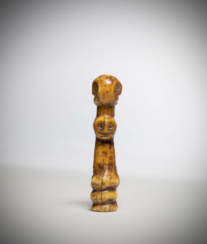 null LEGA (Congo D.R.C)

Ivory STATUTE with a deep honey-coloured patina. If busts...