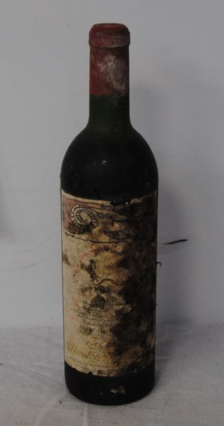  1 bottle CHT MOUTON ROTHSCHILD 1966 (beginning of shoulder, very dirty label)