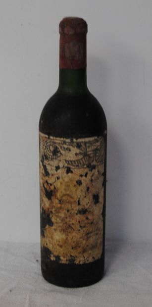 null 1 bottle CHT MOUTON ROTHSCHILD 1966 (bg, very damaged case)