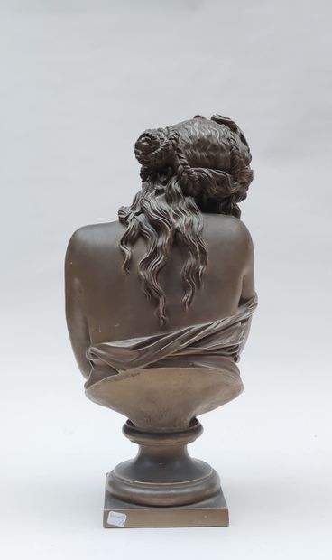 null 
JEAN ANTOINE HOUDON (1741-1828),
Modesty, young woman veiling her nakedness
Multi-edition...