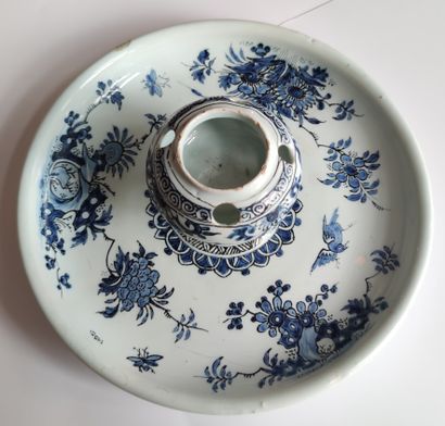 null 
NEVERS
ROUND INK and cup attached to the tray in enamelled earthenware in blue...