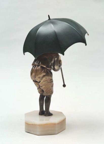 null 
Dimitre CHIPARUS (1886-1947)
Little girl with the umbrella
Chryselephantine...