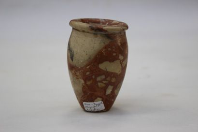 null Vase ovoïde à lèvre en bourrelet

Brèche rose

Egypte, Nagada II ou III, 3500-3150...