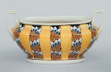 CATTEAU Charles (1880-1966) Vase en faïence glacée de forme coupe à deux anses sur...