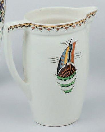 CATTEAU Charles (1880-1966) BROC en faïence glacée à motif de voilier stylisé dans...