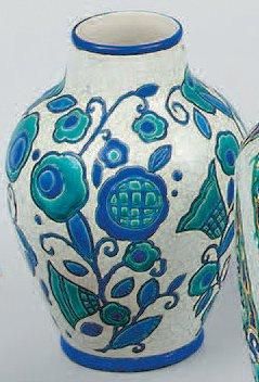 CATTEAU Charles (1880-1966) Vase en faïence émaillée de forme pansue à col surélevé...