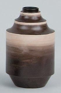CATTEAU Charles (1880-1966) Vase moderniste en émaux satinés mats de forme tonneau...