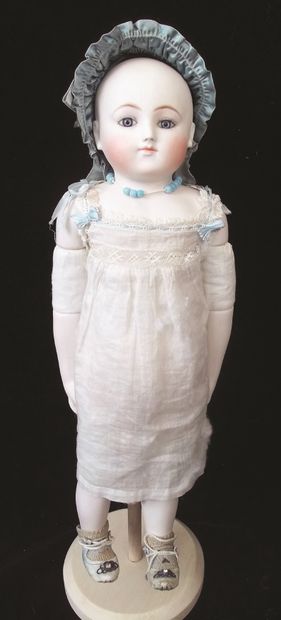 null 
Beau Bébé de la première période de la maison Jules Nicolas STEINER,(circa1855)...