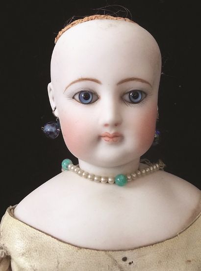 
Beautiful Parisian doll with swivel head...