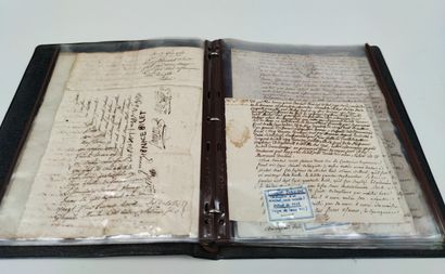 null 
Ensemble de documents anciens manuscrits (environ 16) du XVIIIeme siècle ayant...