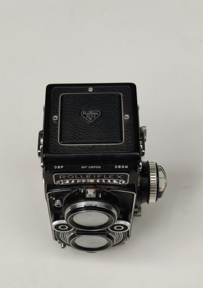 null 
APPAREIL PHOTO 6x6 de marque ROLLEIFLEX, objectif Carl ZEISS,
Planar 1: 3.5...