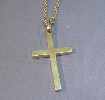 null Chaîne en or jaune maille forçat et croix pendentif en or. Poids : 11.60 g....