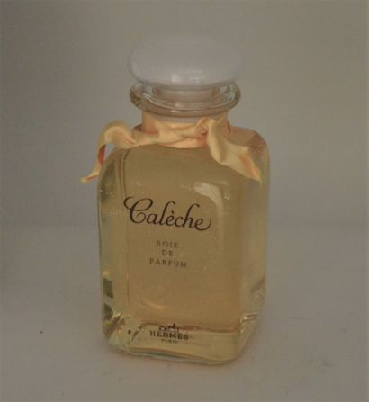 null Hermès - "Calèche , Soie de Parfum" - (années 2000)

Flacon publicitaire décoratif...