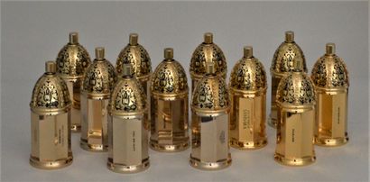 null Guerlain - (années 1990)

Assortiment de 12 flacons vaporisateurs "Sucrier de...