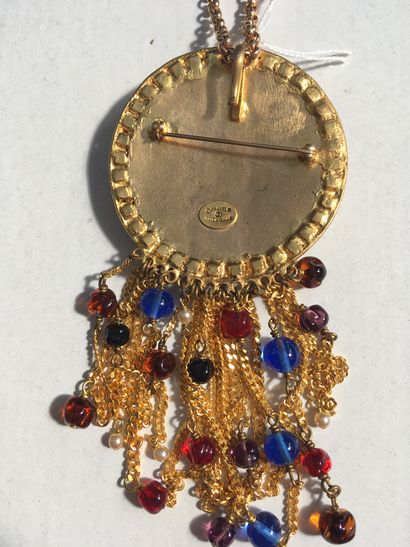 null Gripoix pour Chanel - (années 1960)

Broche pendentif inspiré des bijoux byzantins...