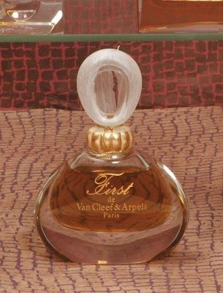 Van Cleef & Arpels « First » - (1976) Édition grand-luxe commémorant les 30 ans de...