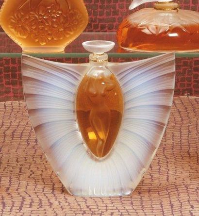Lalique parfums « Sylphide » - (2000) Présenté dans son coffret cubique en carton...