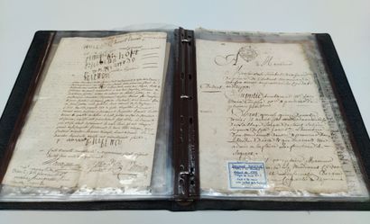 null Ensemble de documents anciens manuscrits (environ 16) du XVIIIeme siècle ayant...