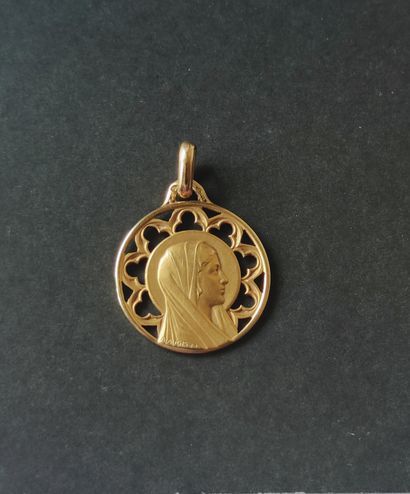  MEDAL in yellow gold 750°/°° openwork with...