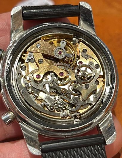 null 
ENICAR




Sherpa 300 Graph 




Gentleman's wristwatch, round steel case,...