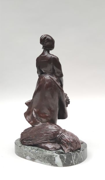 null Fanny ROZET (1881-c.1921)

Jeune femme au panier 

Epreuve en bronze, fonte...