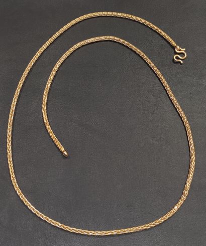 null 
NECKLACE in yellow gold 750°/00 with plaited mesh "snake" Weight : 82.7 g Long...